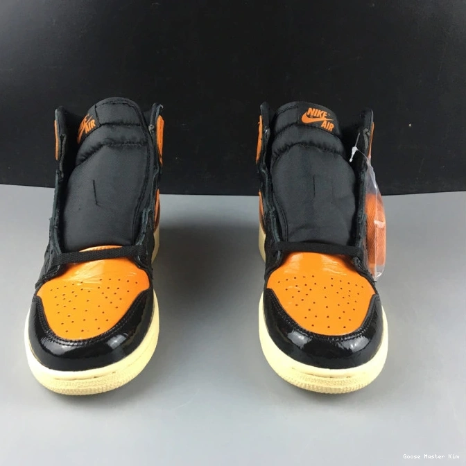 1 High Jordan Shattered 3.0 - Retro Backboard Air 555088-028 0610